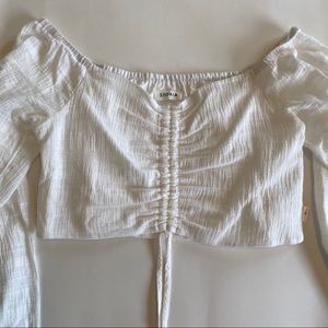 white basic off shoulders long sleeve crop top